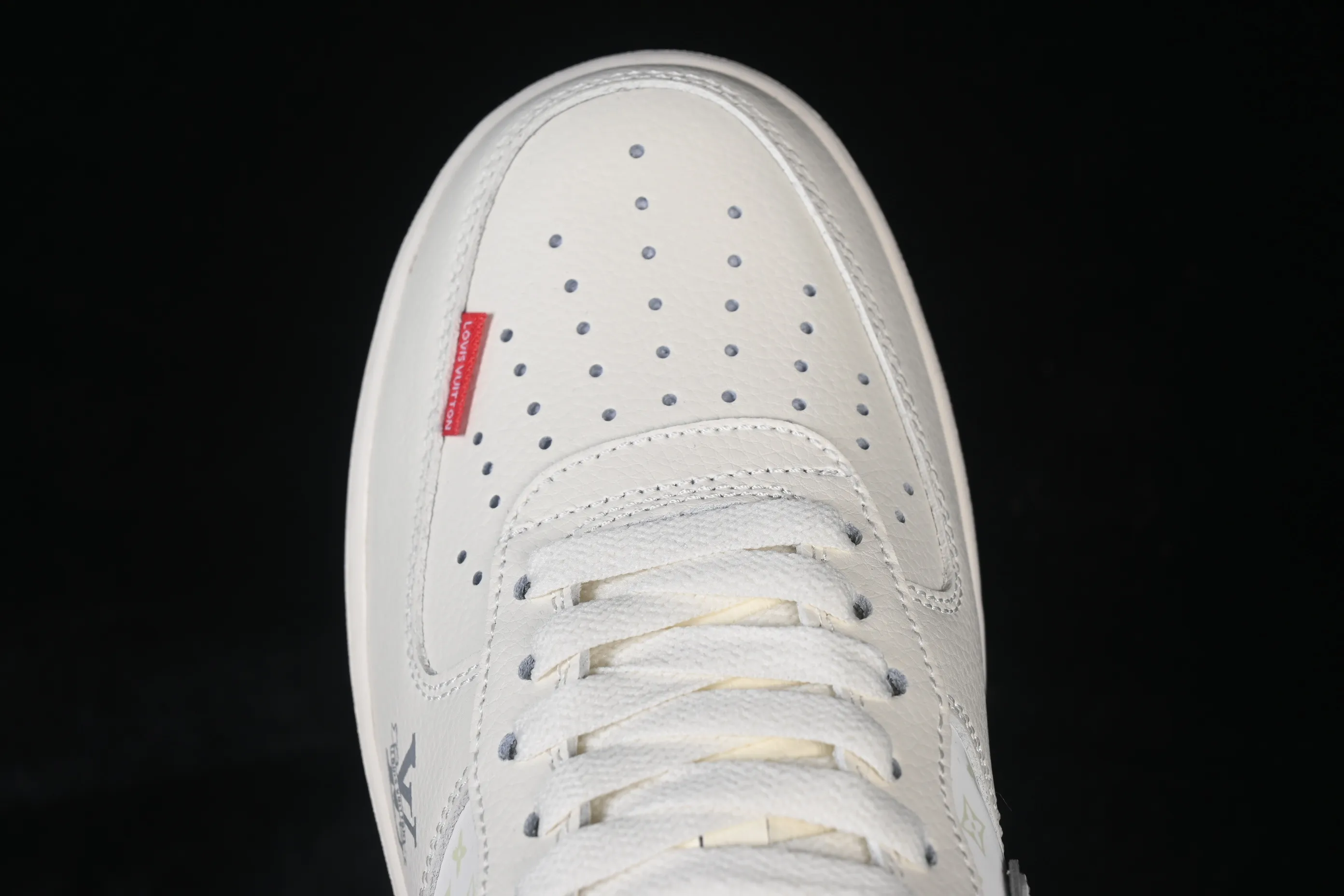 All categories Nk Air Force 1 Air Force series Nk Air Force 1 Low Air Force low-top Nike Air Force 1'07 Low LV co-branded presbyopia Air Force 1 low-top casual sneakers LV2288-001